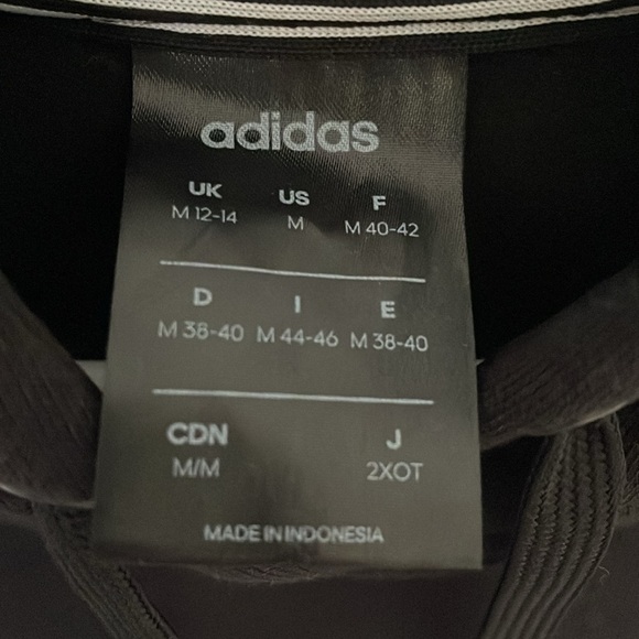 NWOT Woman’s Adidas Hoodie - Picture 6 of 7